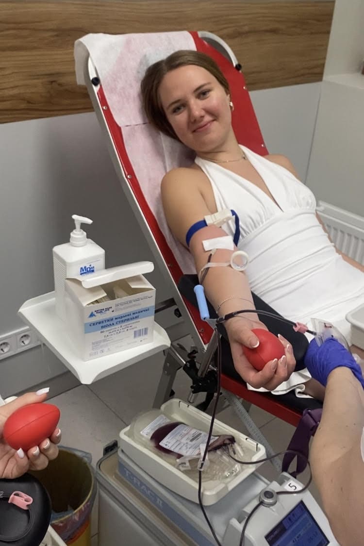 Централізований забір донорської крові у клініці Healthy&Happy